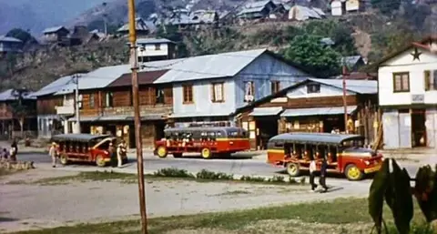 Dangwa Tranco Bus during a stop over Bontoc central